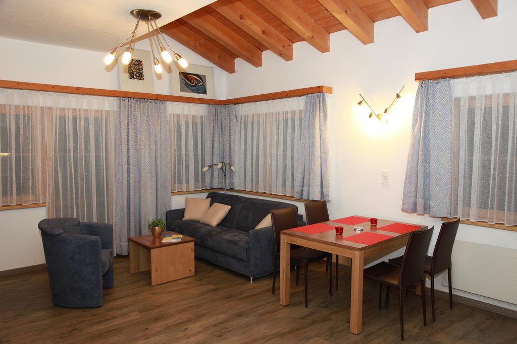 Apartment Madlaina Samnaun Phòng bức ảnh
